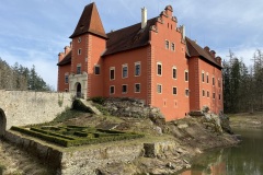 Zámek Červená Lhota